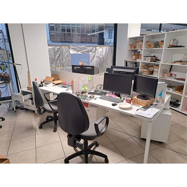 product-thumb-nail img-fluid